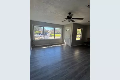 7947 Glenscott Street, Houston, TX 77061 - Photo 29