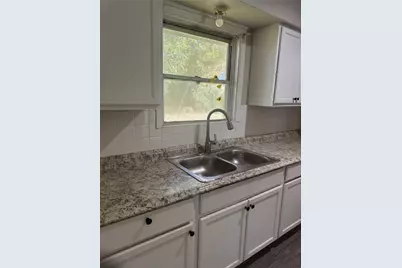7947 Glenscott Street, Houston, TX 77061 - Photo 5