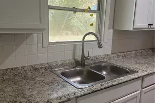 7947 Glenscott St, Houston, TX 77061 - Photo 5