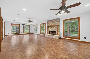 13996 Kidd Rd, Conroe, TX 77302 - Photo 7
