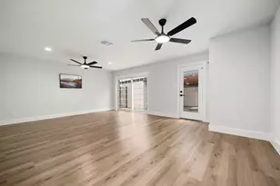 11003 Bellbrook Dr, Houston, TX 77096 - Photo 25