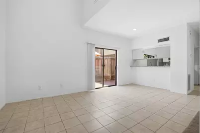 1920 Augusta Drive #31, Houston, TX 77057 - Photo 3