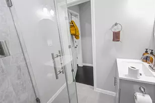 2824 Blodgett St, Houston, TX 77004 - Photo 23