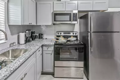 2824 Blodgett Street #4, Houston, TX 77004 - Photo 5