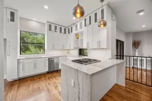 1901 W 14th 1/2 St, Houston, TX 77008 - Photo 15