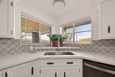 7715 County Road 383, Rosharon, TX 77583 - Photo 9