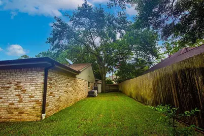 1201 Pech Road, Houston, TX 77055 - Photo 27