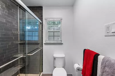 8215 Braes Meadow Drive, Houston, TX 77071 - Photo 27