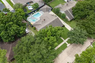 8215 Braes Meadow Dr, Houston, TX 77071 - Photo 37
