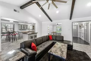 8215 Braes Meadow Dr, Houston, TX 77071 - Photo 7