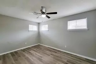 3121 Proswimmer St, Houston, TX 77088 - Photo 3