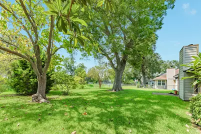 121 Bougainvillea Street, Lake Jackson, TX 77566 - Photo 25