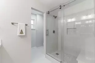 9326 Meadowbriar Ln, Houston, TX 77063 - Photo 25