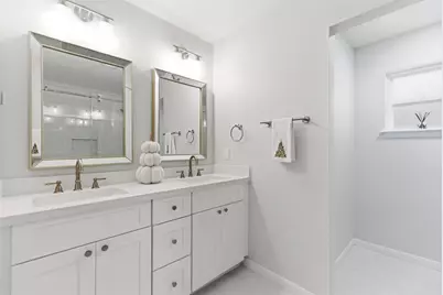 9326 Meadowbriar Lane, Houston, TX 77063 - Photo 23