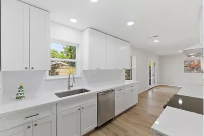 9326 Meadowbriar Lane, Houston, TX 77063 - Photo 19