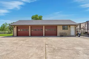 16101 Bluebird St, Santa Fe, TX 77517 - Photo 25
