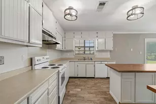 16101 Bluebird St, Santa Fe, TX 77517 - Photo 9