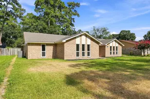 27116 S Harlan Ln, Conroe, TX 77385 - Photo 3