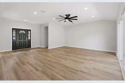 27116 S Harlan Lane, Conroe, TX 77385 - Photo 11