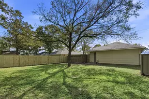8892 E Buffalo Cir, Willis, TX 77378 - Photo 23