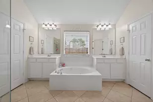 10339 Claybrook Dr, Houston, TX 77089 - Photo 15
