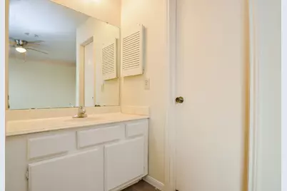 9414 Kingsvalley Street, Houston, TX 77075 - Photo 17