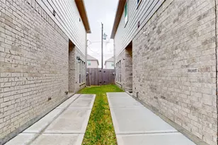 519 Dr. Martin Luther King Jr. Dr., La Porte, TX 77571 - Photo 3