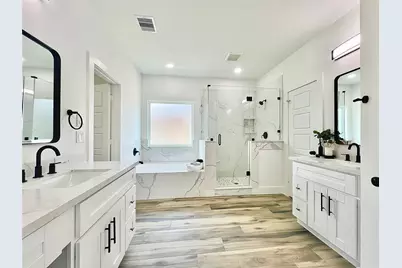 461 Spanish Drive, Dayton, TX 77535 - Photo 35