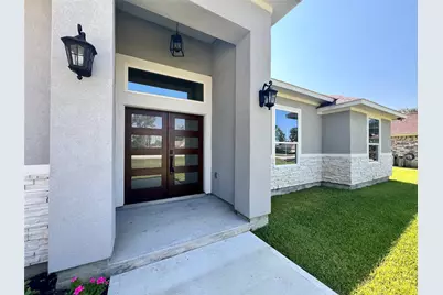 461 Spanish Drive, Dayton, TX 77535 - Photo 5