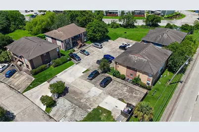 4029 Briar Hollow Drive, Dickinson, TX 77539 - Photo 17