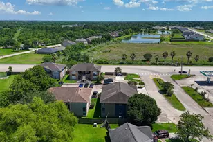 4029 Briar Hollow Dr, Dickinson, TX 77539 - Photo 9