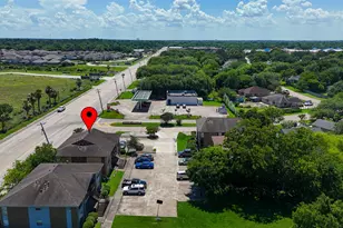 4029 Briar Hollow Dr, Dickinson, TX 77539 - Photo 35