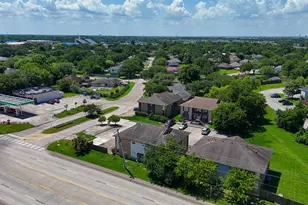 4029 Briar Hollow Dr, Dickinson, TX 77539 - Photo 11