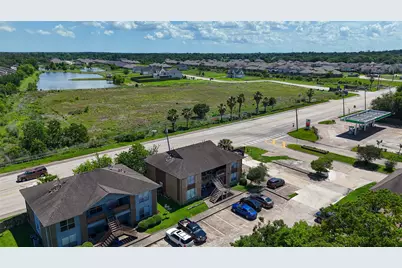 4029 Briar Hollow Drive, Dickinson, TX 77539 - Photo 7