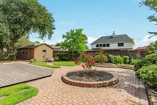 1617 White Wing Cir, Friendswood, TX 77546 - Photo 3