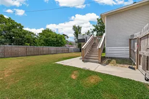 403 S 2nd St, La Porte, TX 77571 - Photo 27