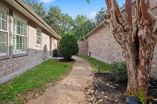 2423 Thorndon Park Ct, League City, TX 77573 - Photo 31