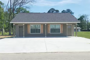 2203 N Winfree St, Dayton, TX 77535 - Photo 1