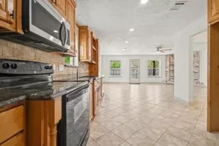 4010 Bluebonnet Trail, Deer Park, TX 77536 - Photo 9