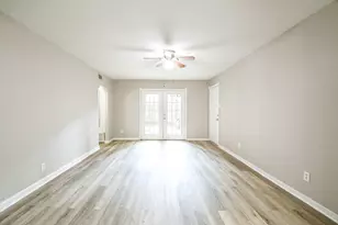 2585 Marilee Ln, Houston, TX 77057 - Photo 9