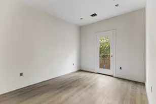 2037 Oak Forest Dr, Houston, TX 77018 - Photo 19