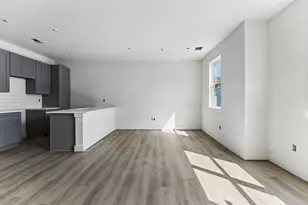 2037 Oak Forest Dr, Houston, TX 77018 - Photo 11