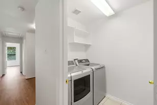 144 E Summerhaze Circle, The Woodlands, TX 77382 - Photo 11