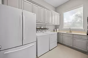 32822 Whistler Ct, Fulshear, TX 77441 - Photo 29