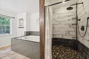 2420 Canter Ln, Conroe, TX 77384 - Photo 17