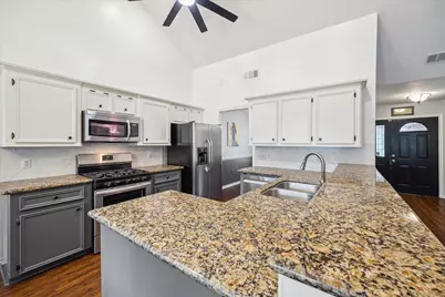 2420 Canter Lane, Conroe, TX 77384 - Photo 9