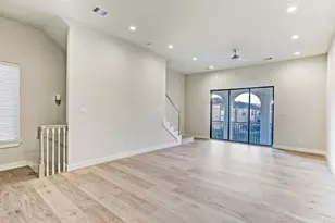 5209 Allen St, Houston, TX 77007 - Photo 9