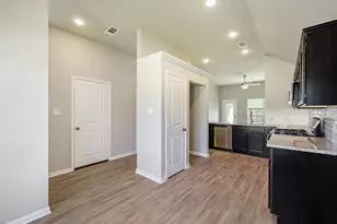 14375 N Summerchase Cir, Willis, TX 77318 - Photo 3