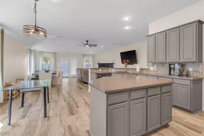 431 Cardinal Oaks, Kemah, TX 77565 - Photo 11