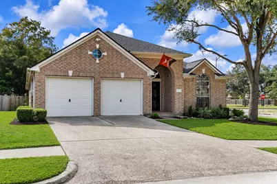 431 Cardinal Oaks, Kemah, TX 77565 - Photo 3